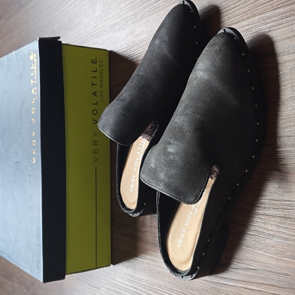 Very Volatile Mule Women's Size 6